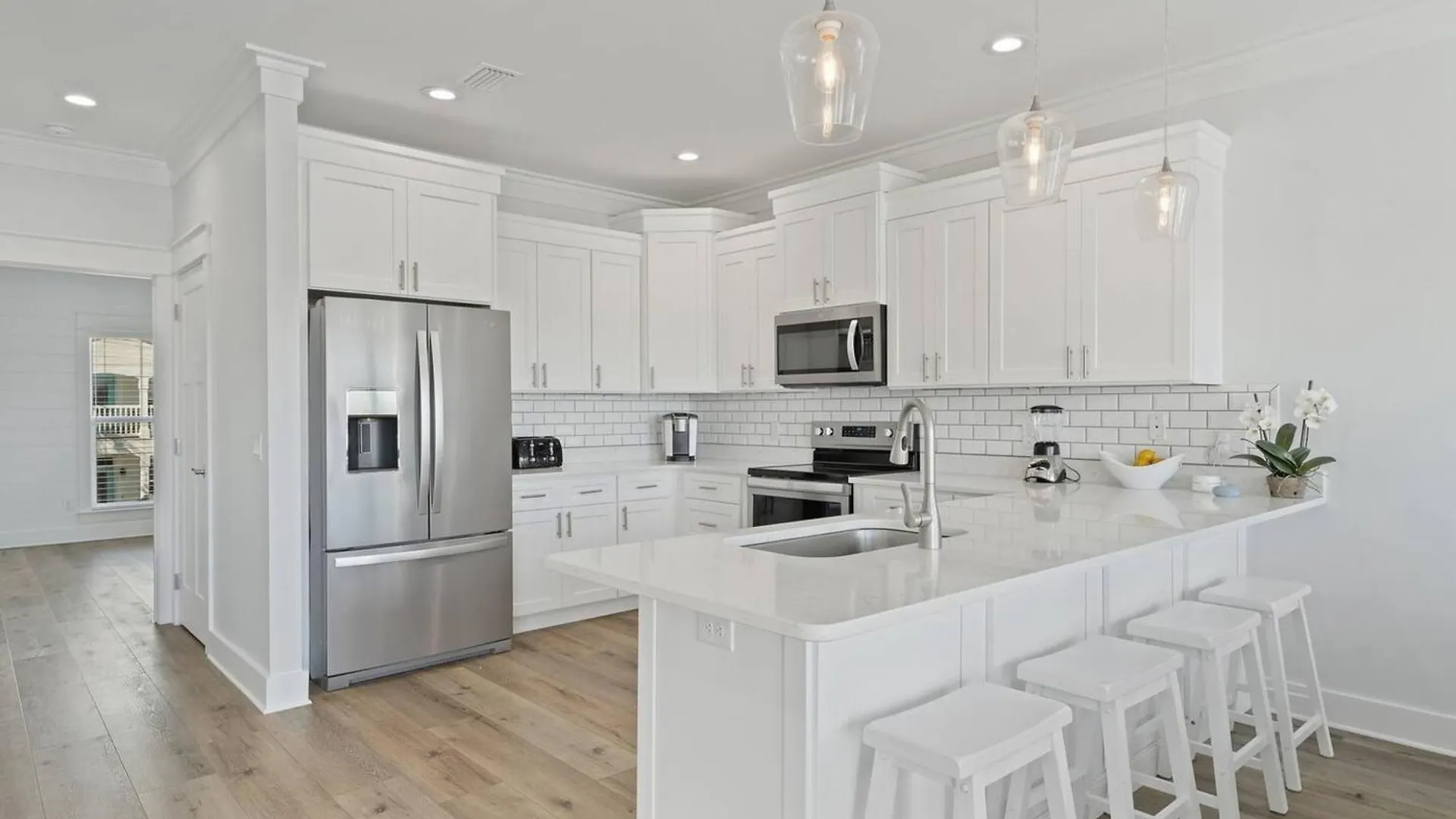 Modern House With Pool Access Near The Beach! بنما سيتي بيتش بيت للعطل