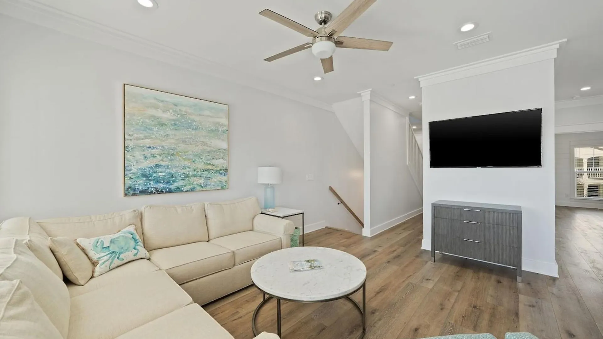Modern House With Pool Access Near The Beach! بنما سيتي بيتش