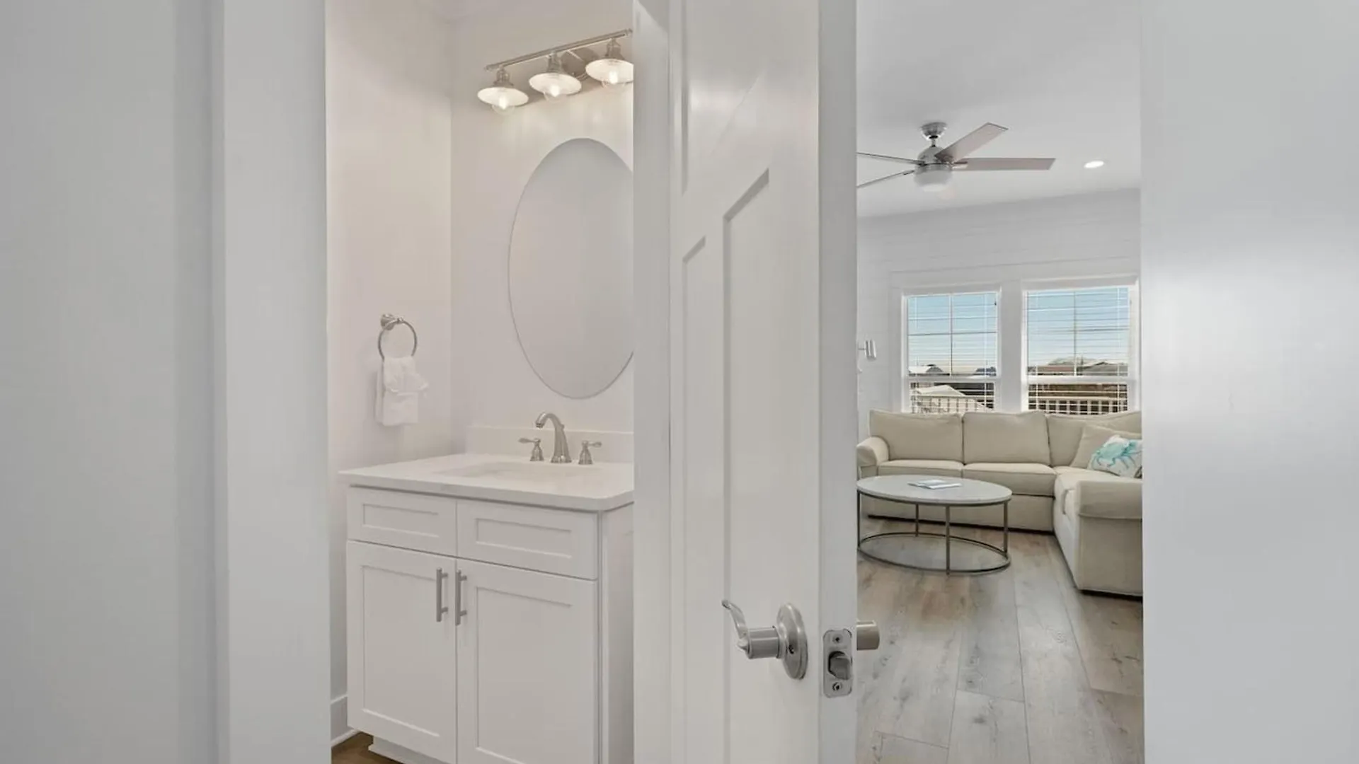 Modern House With Pool Access Near The Beach! Panama City Beach Holiday home